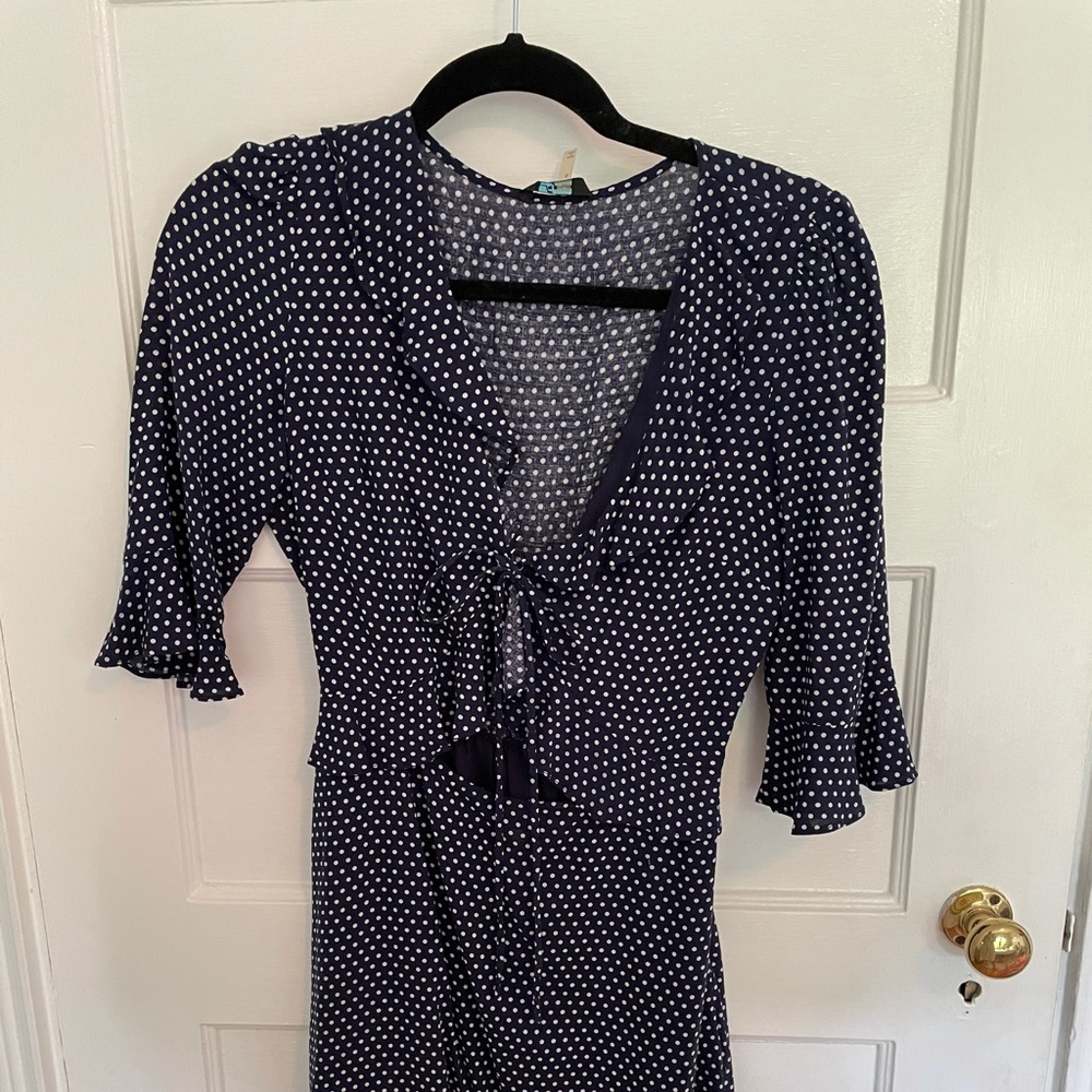 Blue/white polka dot dress w/ ruffles,3/4” sleeve